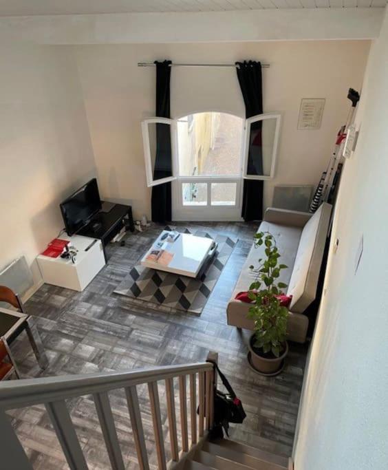 Joli Duplex En Centre Ville De 40M2 Climatise Истр Экстерьер фото